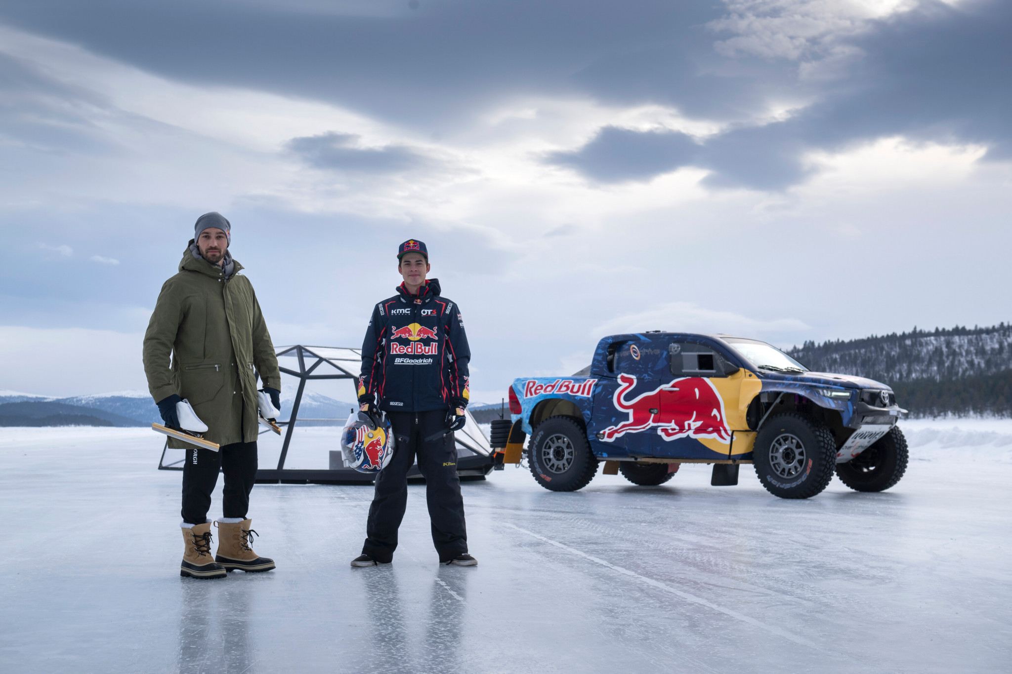  
The large shield was pulled by a equipped Dakar Rally truck driven by the young rally racer Seth Quintero ©Red Bull
