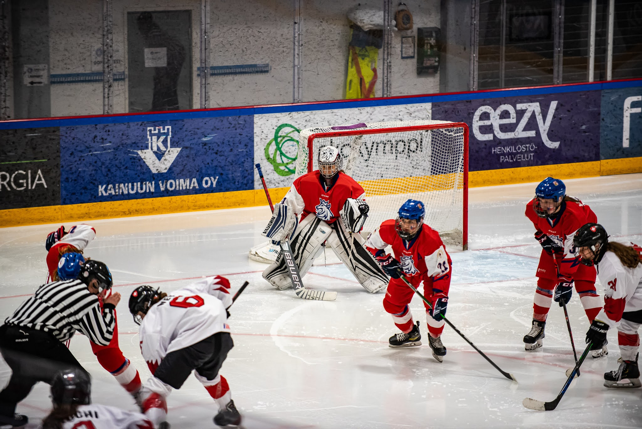 Czech Republic also beat Switzerland 4-1 earlier in the competition at the Kajaani Ice Hockey Halls ©Hannu Kilpeläinen/EYOF 2022 Vuokatti