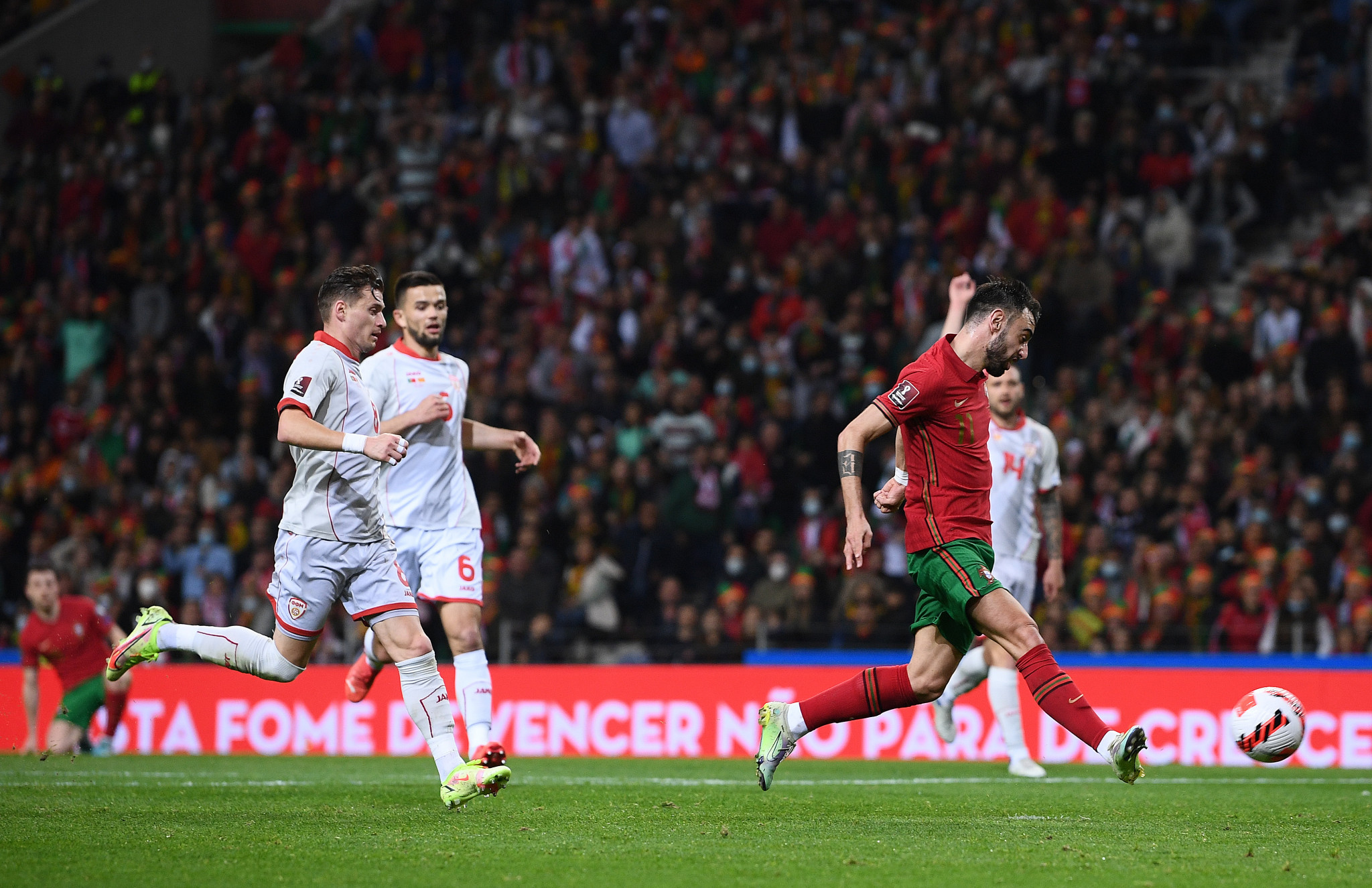 A Bruno Fernandes brace fired Portugal to the World Cup ©Getty Images