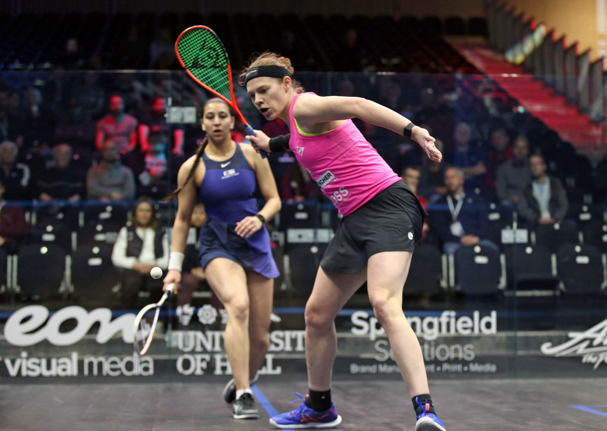 Sarah-Jane Perry won through to the last eight in straight games ©PSA