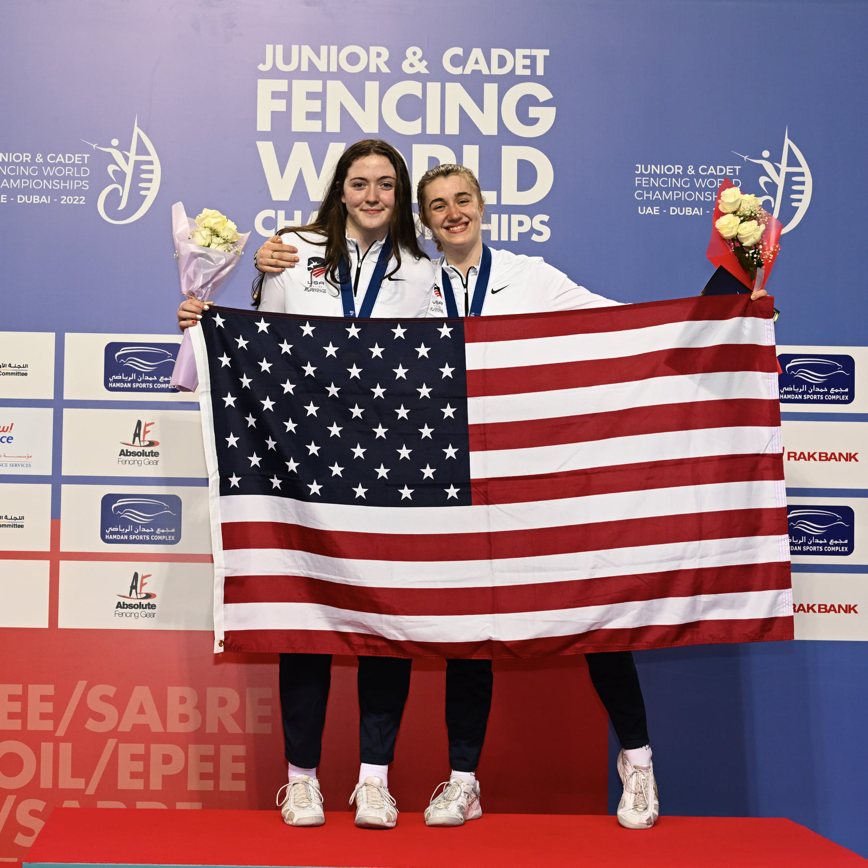 Magda Skarbonkiewicz, right, won her second gold of the competition ©FIE