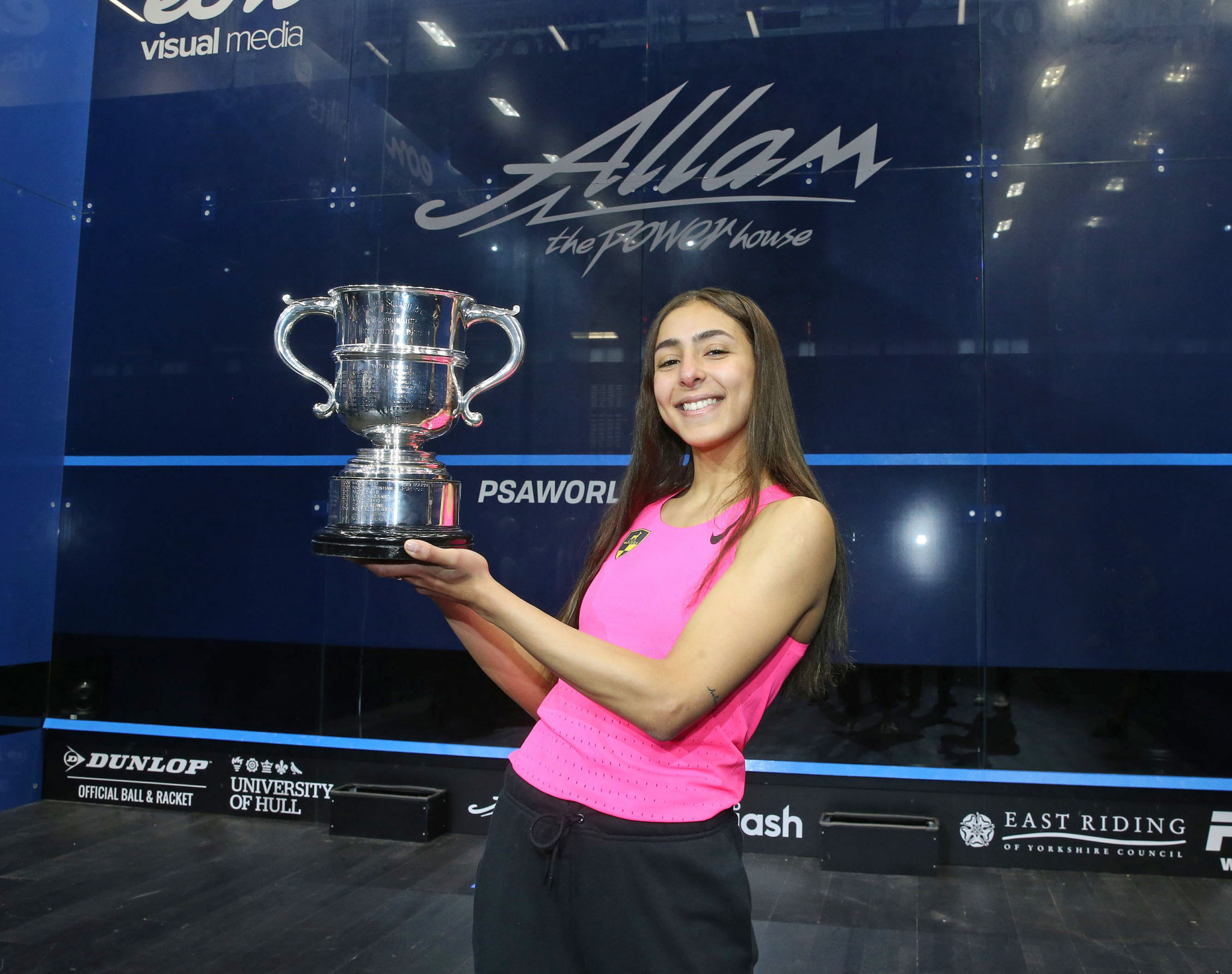 Hania El Hammamy celebrates winning the women's British Open squash title for the first time ©PSA World Tour