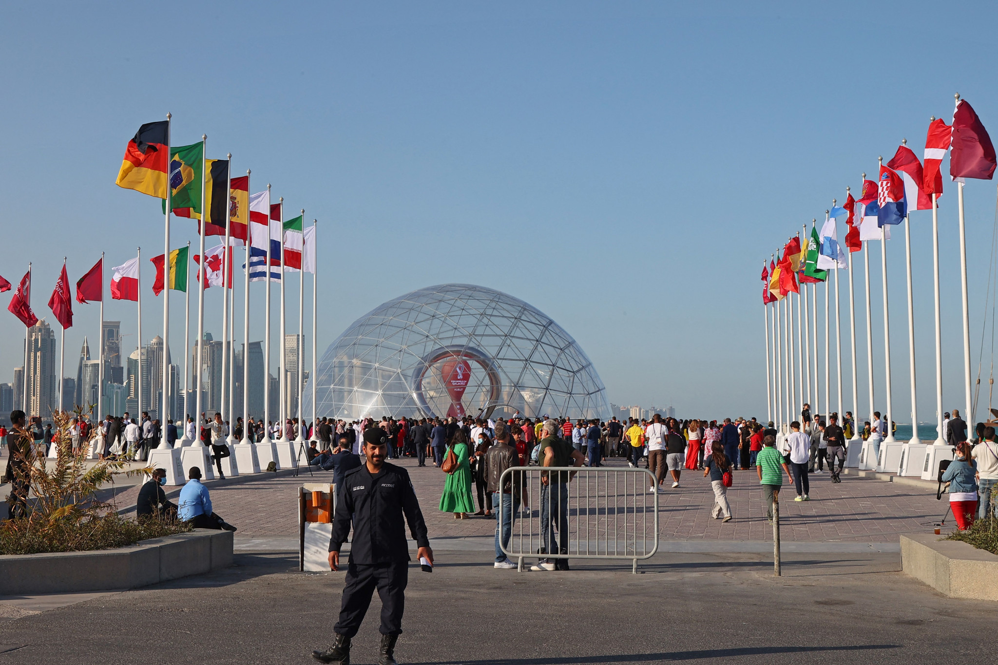 Security workers linked to Qatar 2022 subject to "forced labour", Amnesty claims