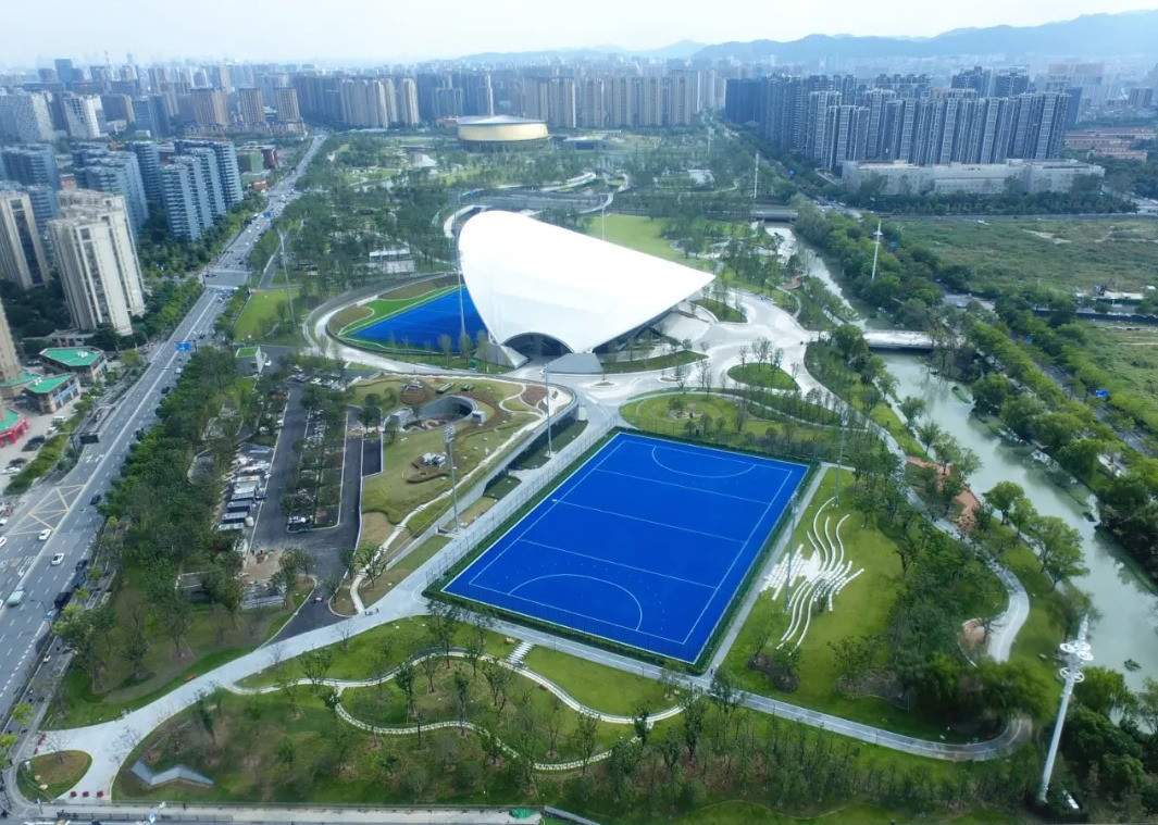 The Gongshu Canal Sports Park is the largest new venue site which has been built for Hangzhou 2022 ©Hangzhou 2022