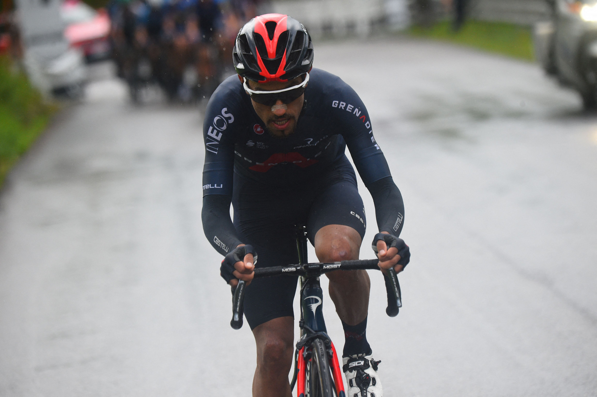 Martinez wins Tour of the Basque Country as Izagirre claims final stage win