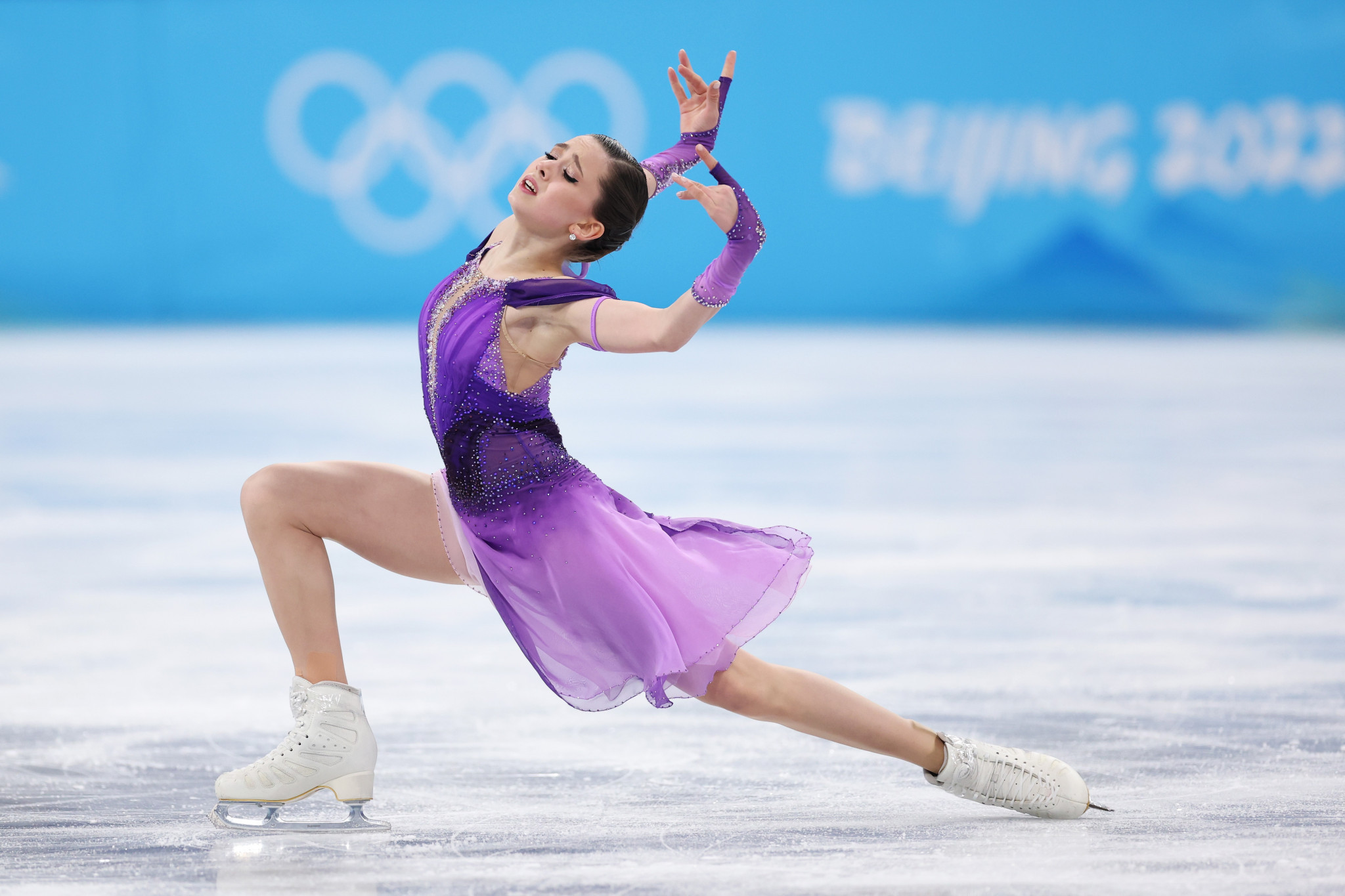 Kamila Valieva helped the ROC to win figure skating team gold at Beijing 2022 ahead of the US team containing Evan Bates ©Getty Images