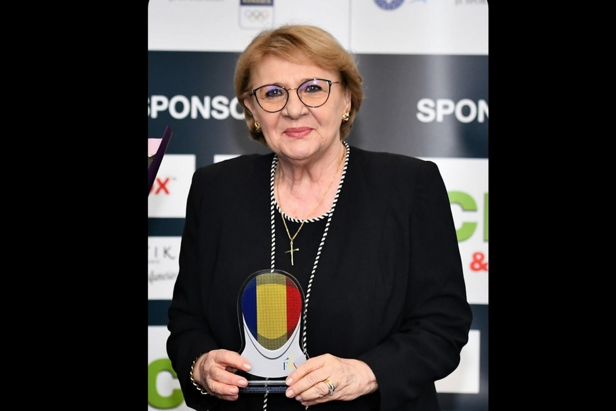 The National Olympic Committee of Romania has paid tribute to double Olympic fencing bronze medallist Ana Derșidan-Ene-Pascu ©COSR