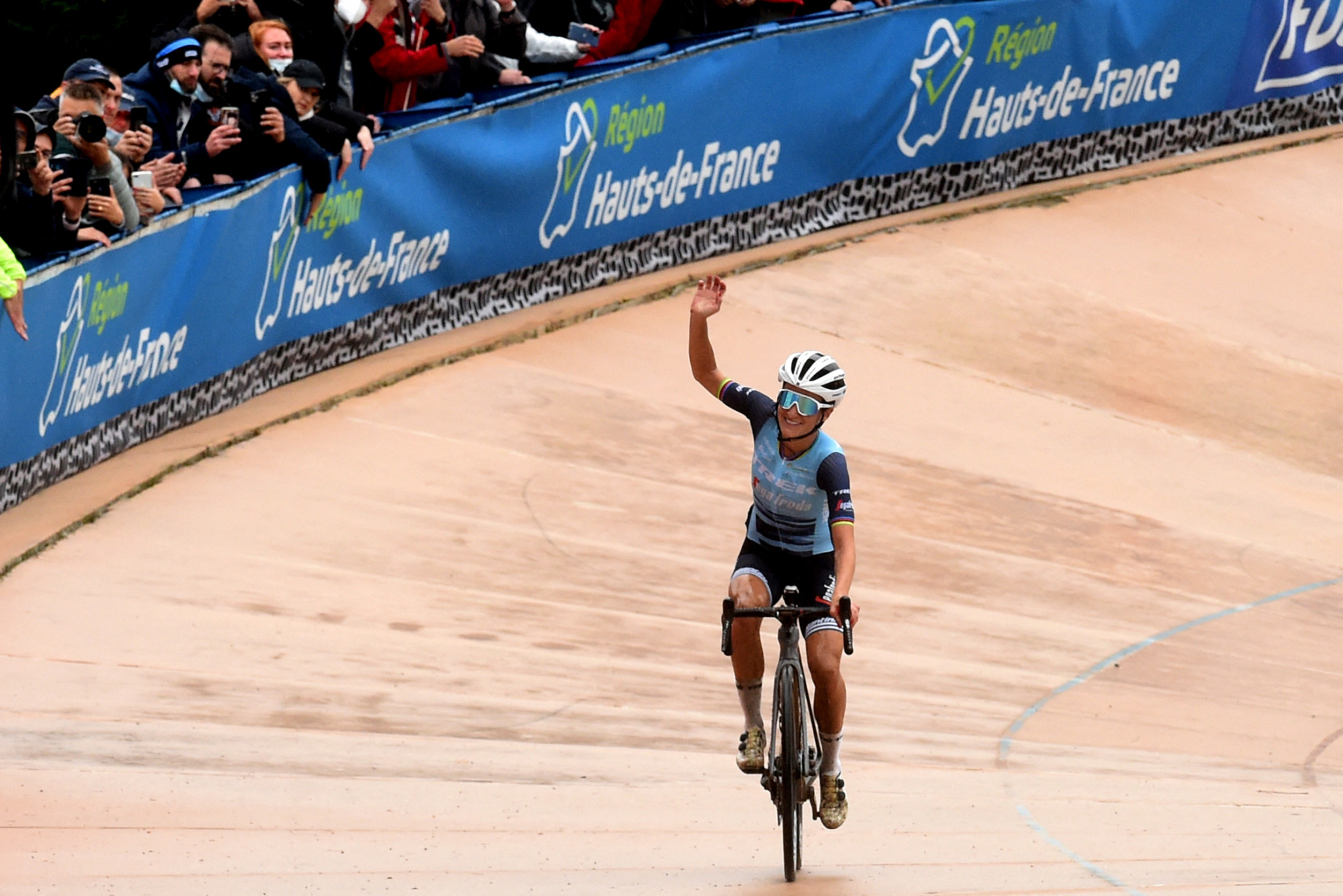 Lizzie Deignan won the inaugural Paris-Roubaix Femmes last year ©Getty Images