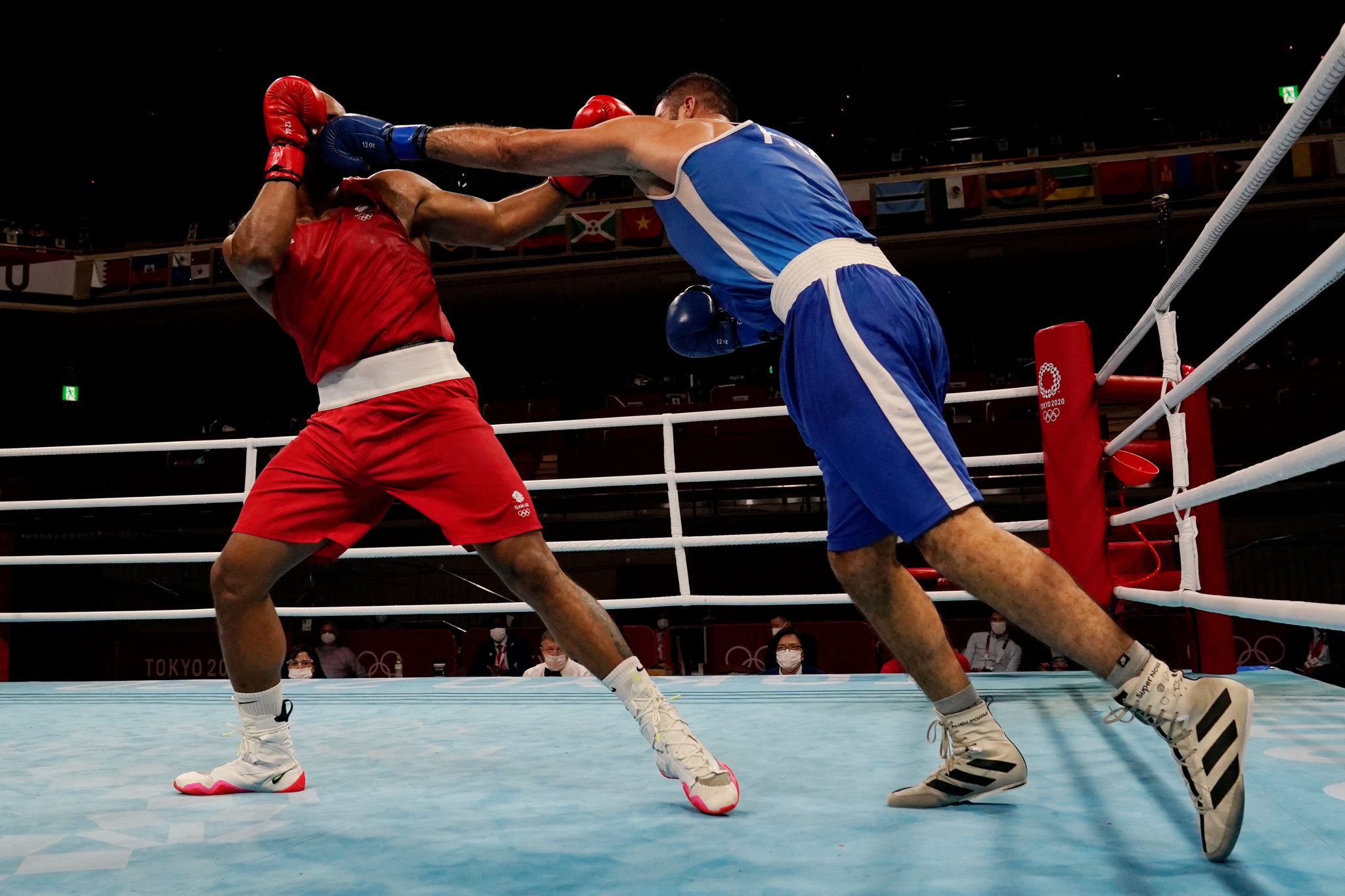 Paris 2024 organisers considering staging boxing at Porte de Versailles, report claims