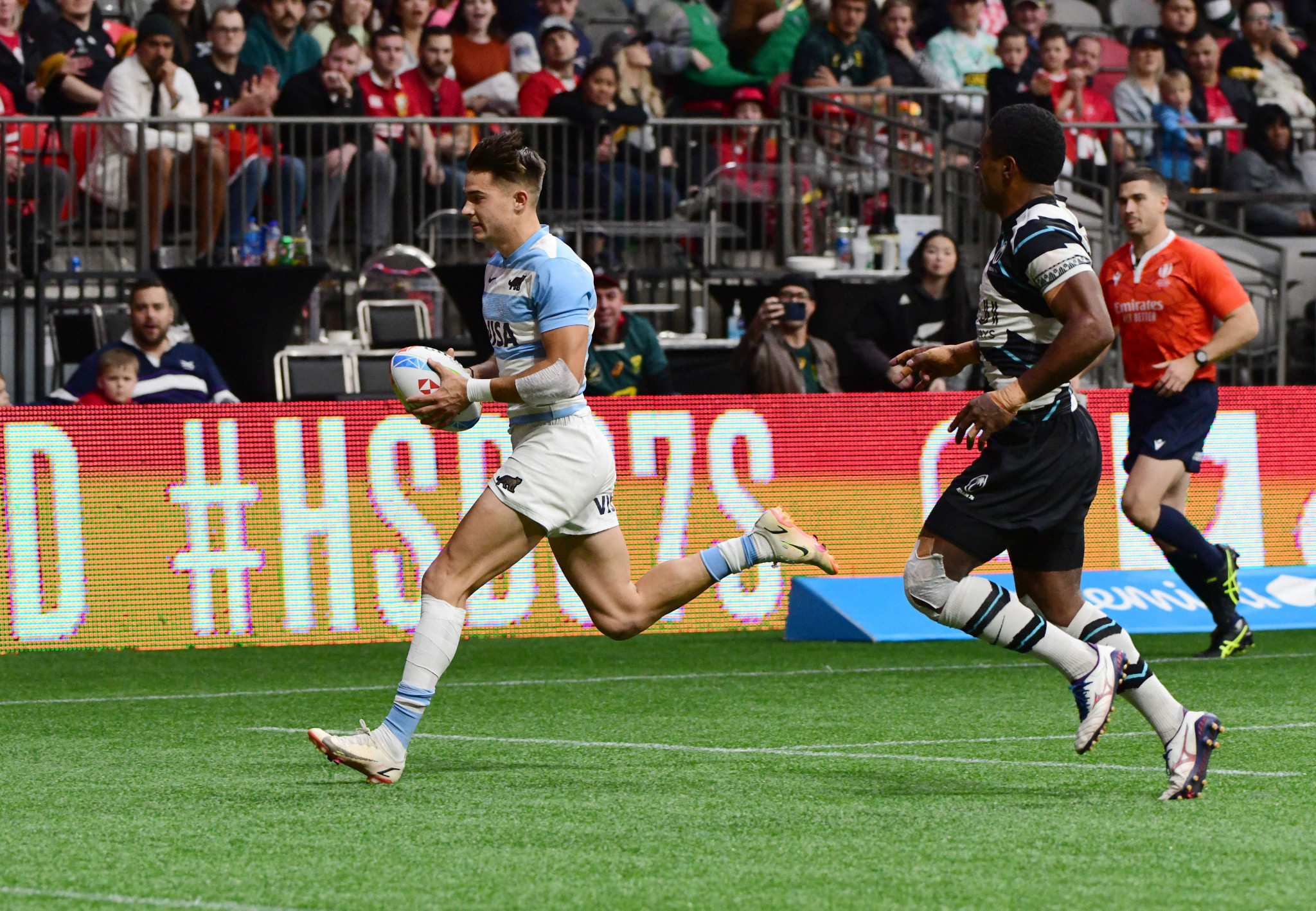 Marcos Moneta, left, scored 10 tries for Argentina at the World Rugby Sevens Series event in Vancouver ©Getty Images