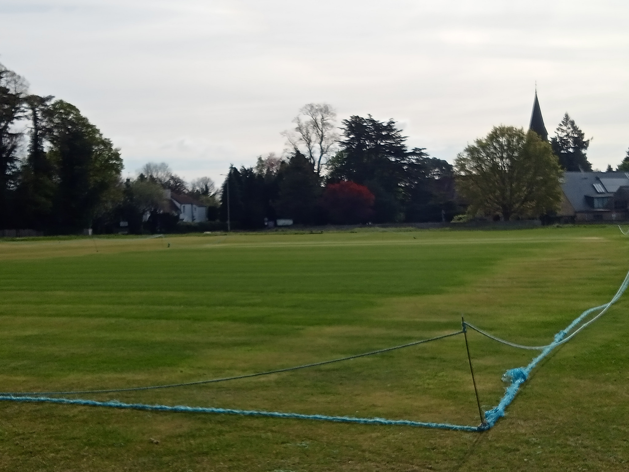 Christ Church, Chorleywood, overlooking the Chorleywood Cricket Club pitch ©ITG