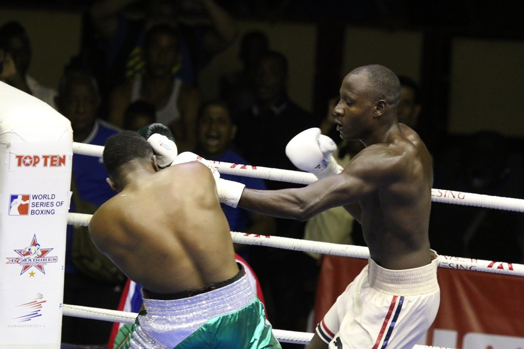 Erislandy Savon's victory in the heavyweight contest confirmed the Domadores final berth