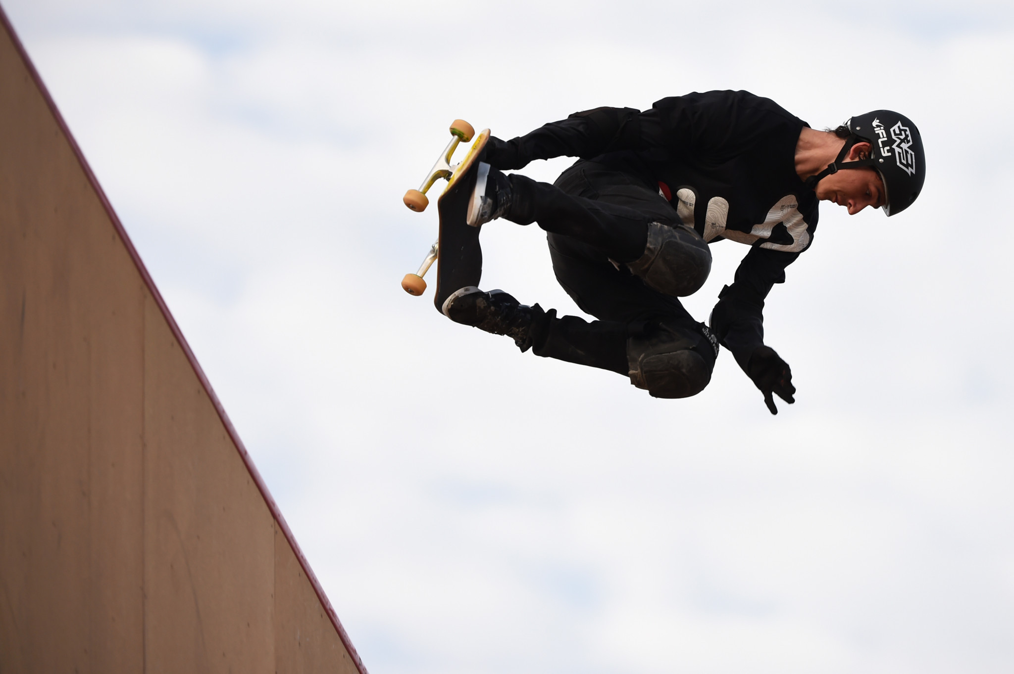 Mitchie Brusco of the United States beat Gui Khury of Brazil to win the vert ramp gold in Chiba ©Getty Images