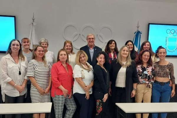 Argentine Olympic Committee holds women's sports leadership training course