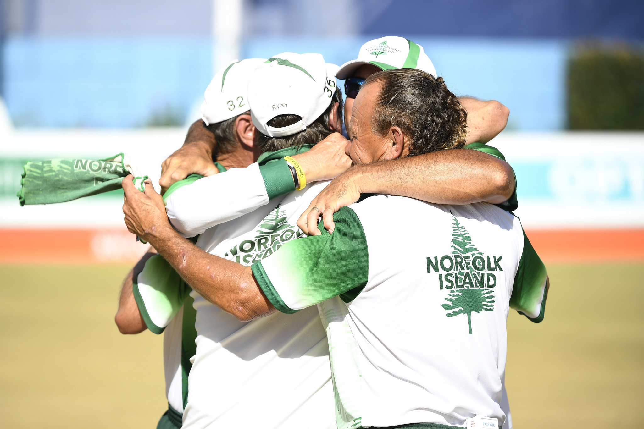 Norfolk Island celebrate their bowls bronze medal in Gold Coast ©Getty Images