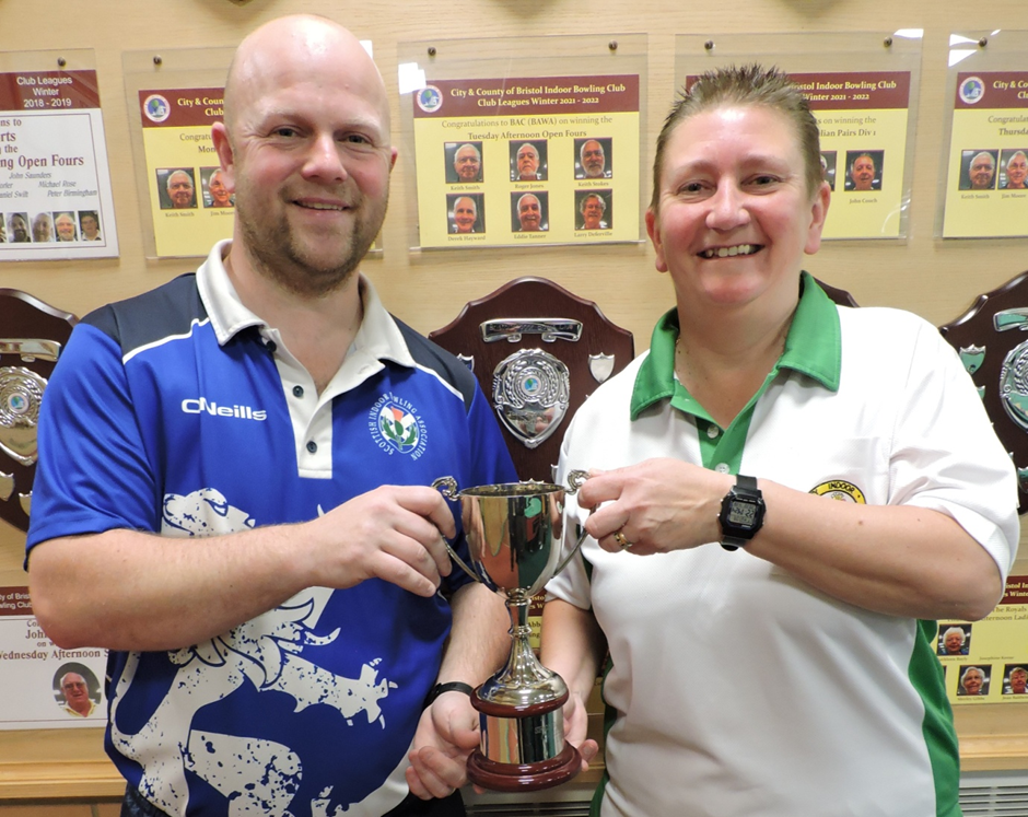 Stewart Anderson from Scotland and Guernsey's Alison Merrien won the mixed pairs title yesterday ©David Rhys Jones/World Bowls