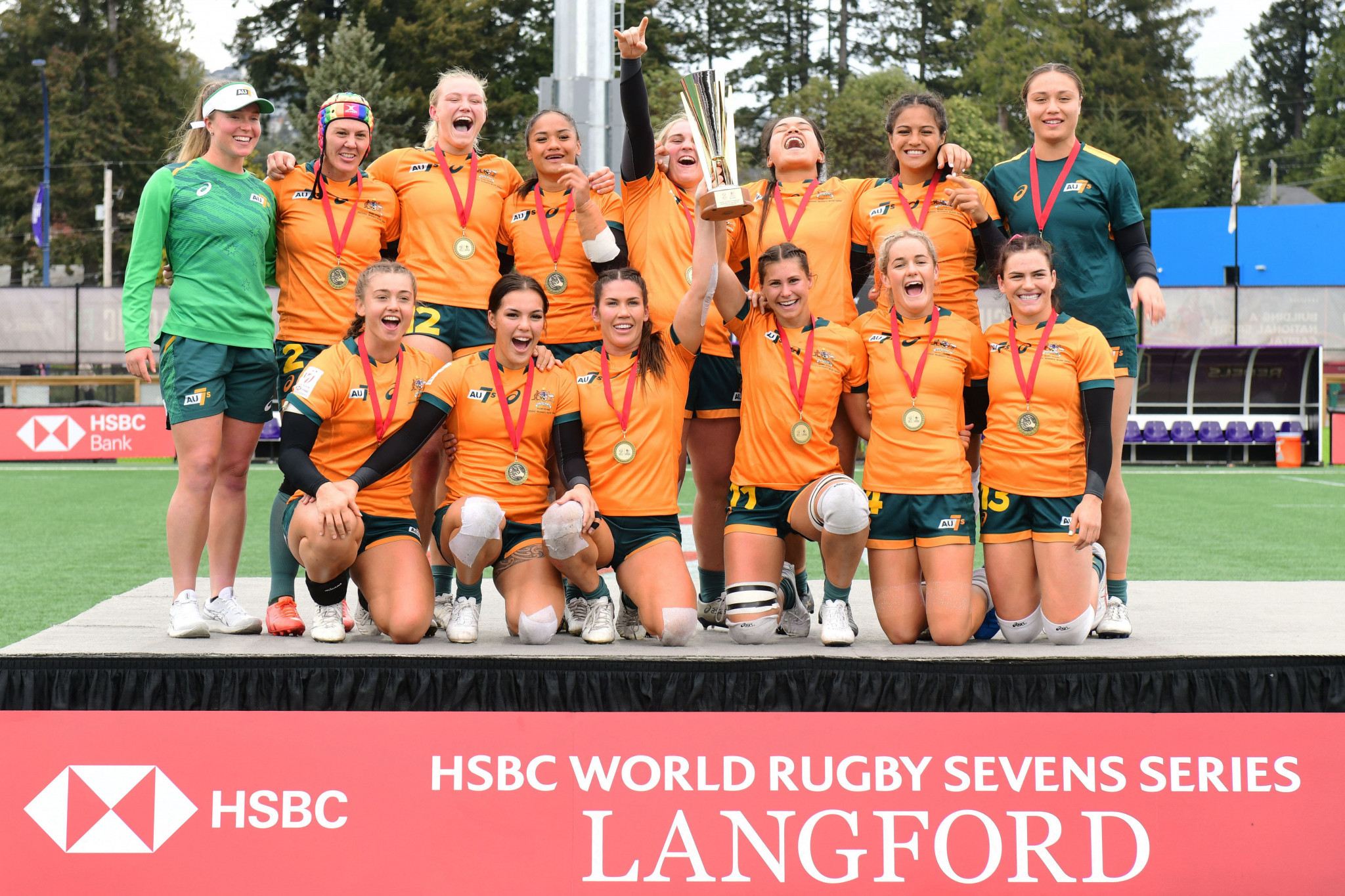 Australia triumph in Langford to clinch World Rugby Women's Sevens Series title