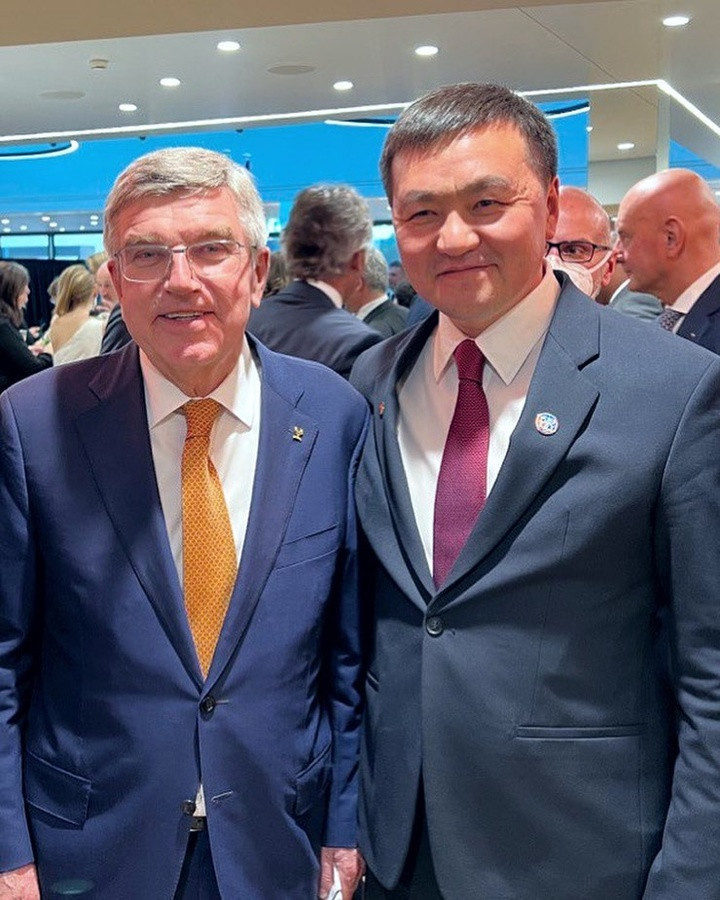 Bach invites Kyrgyzstan NOC President for meeting in Lausanne