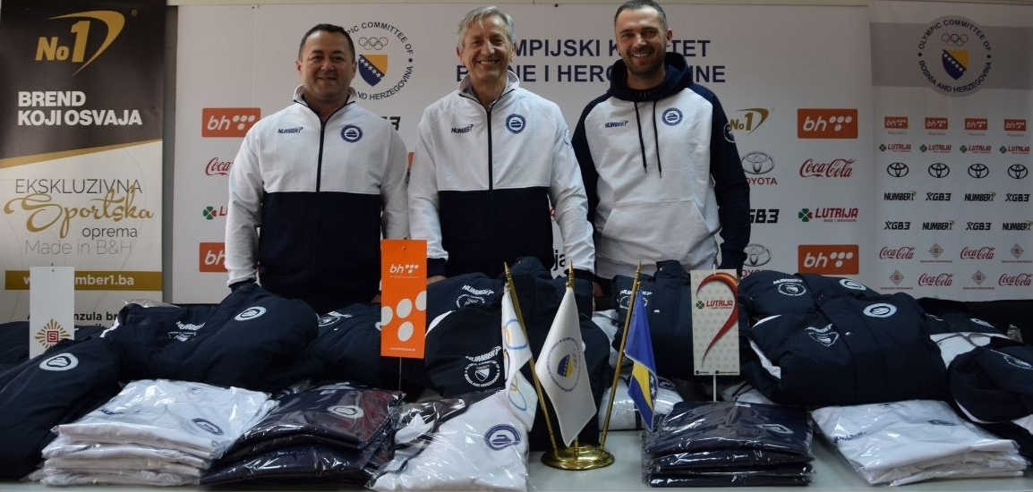 Bosnia and Herzegovina Olympic Committee presents kit to new curling body