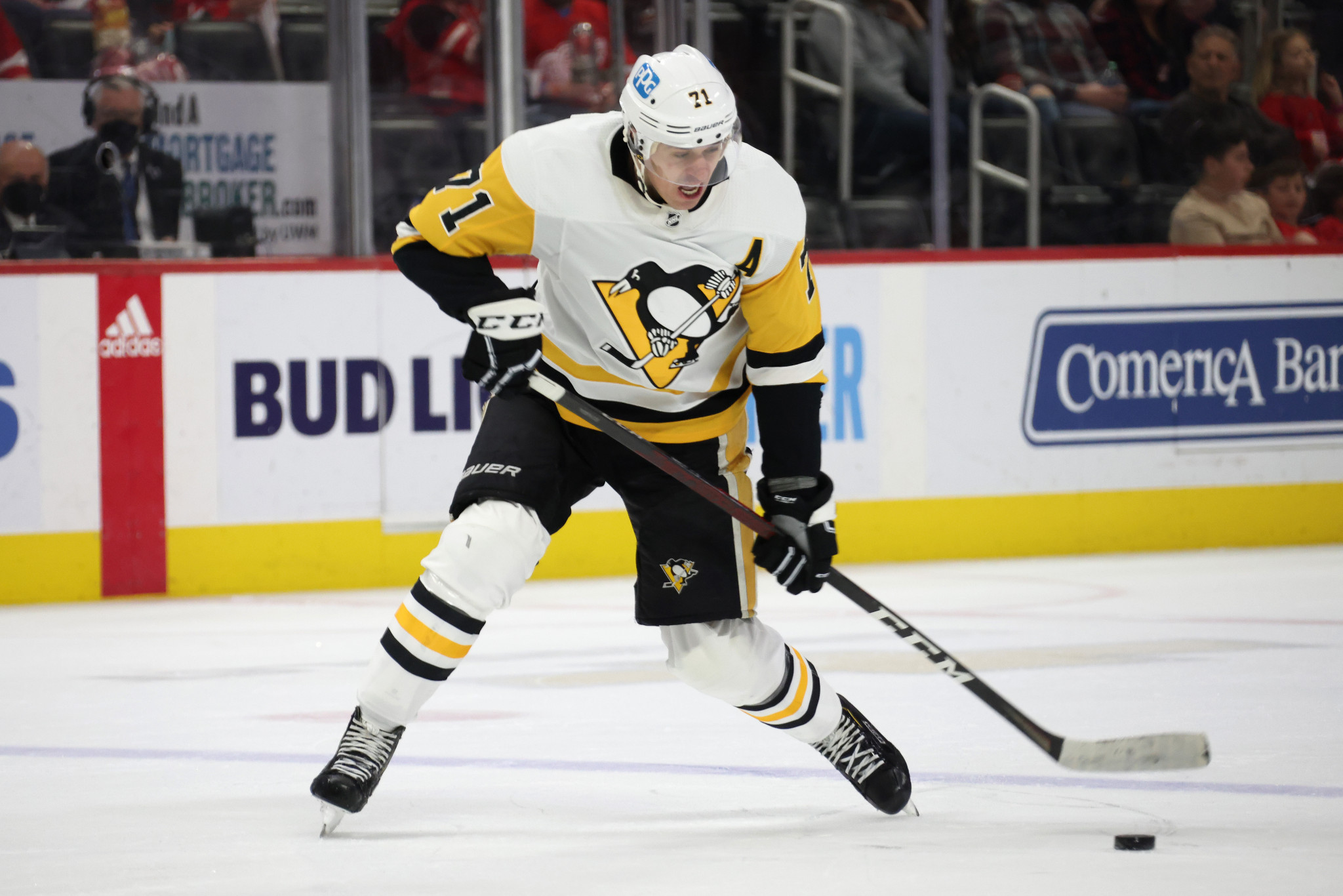 Evgeni Malkin is one of the many Russian athletes who compete in the NHL ©Getty Images