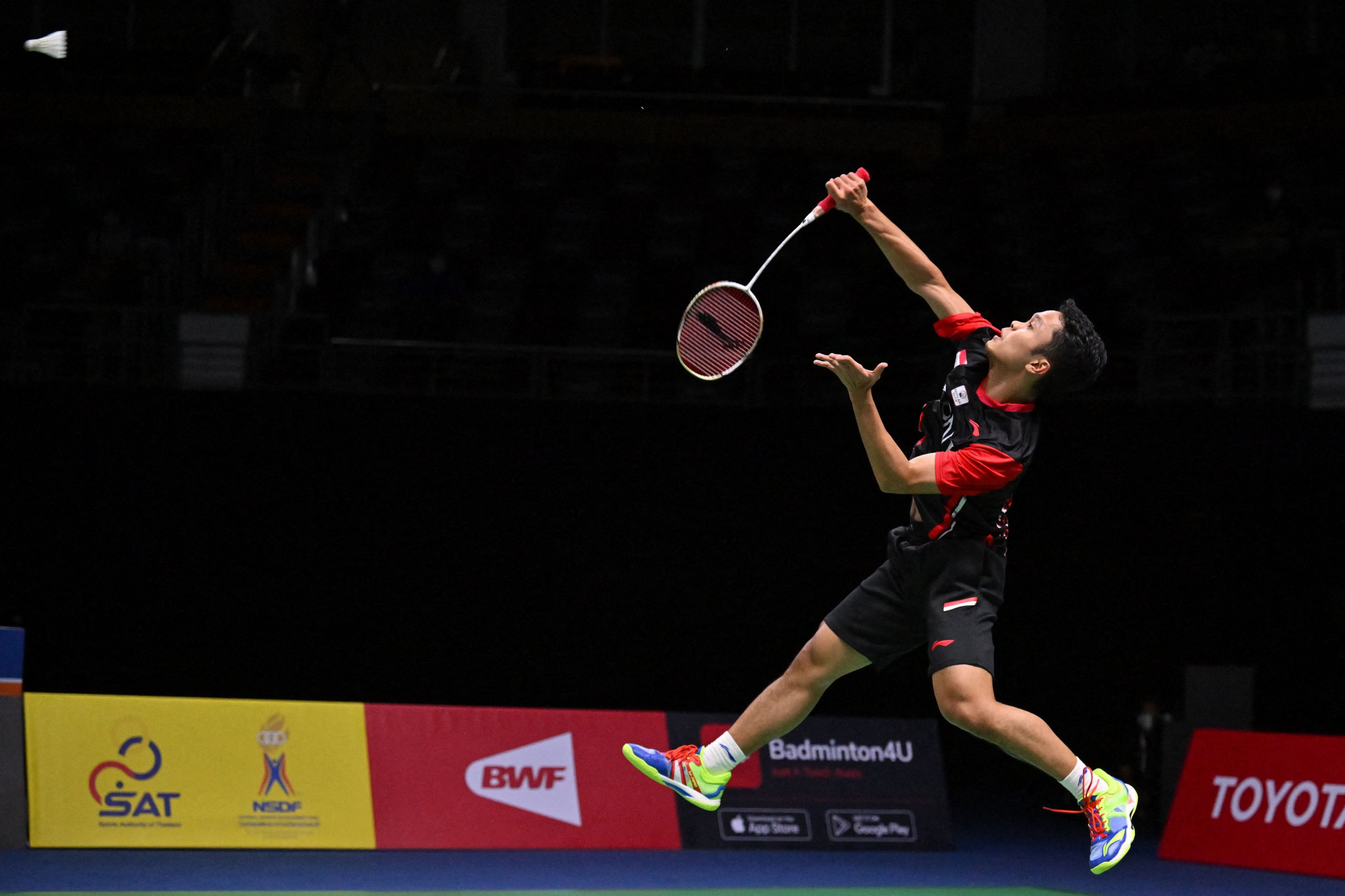 Defending champions Indonesia beat China to reach Thomas Cup semi-finals