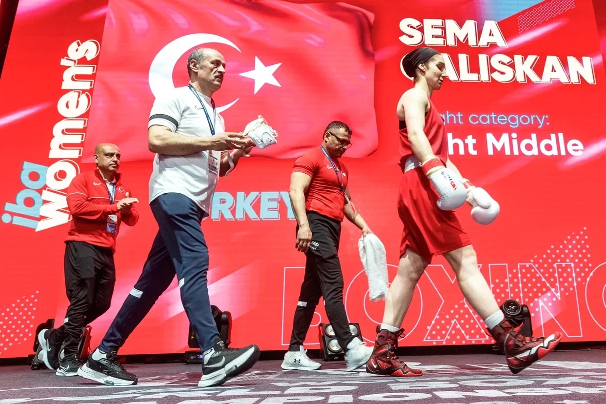 Sema Çalışkan was one of three Turkish boxers to win in the evening session ©IBA