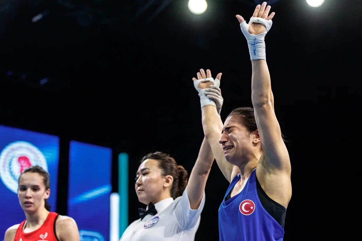 Turkish boxers into Women's World Boxing Championships quarter-finals