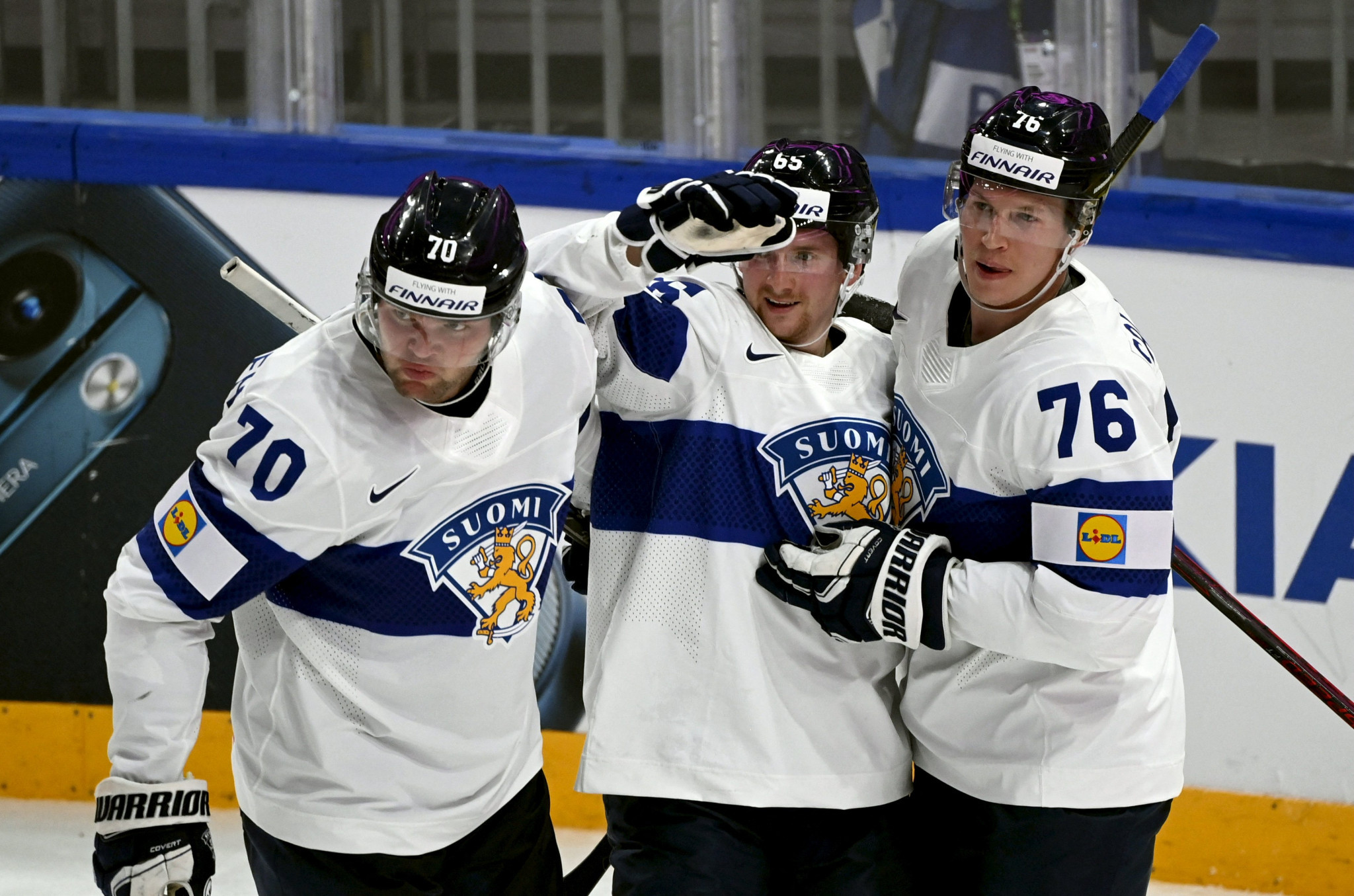 Finland earn late win over Latvia at Men's IIHF World Championship
