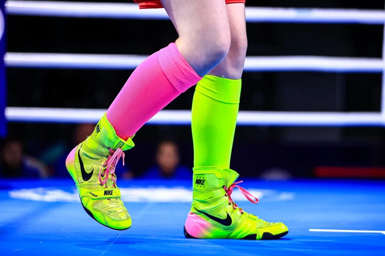 Ireland's Niamh Fay was sporting colourful socks throughout her run in the under-54kg category ©IBA