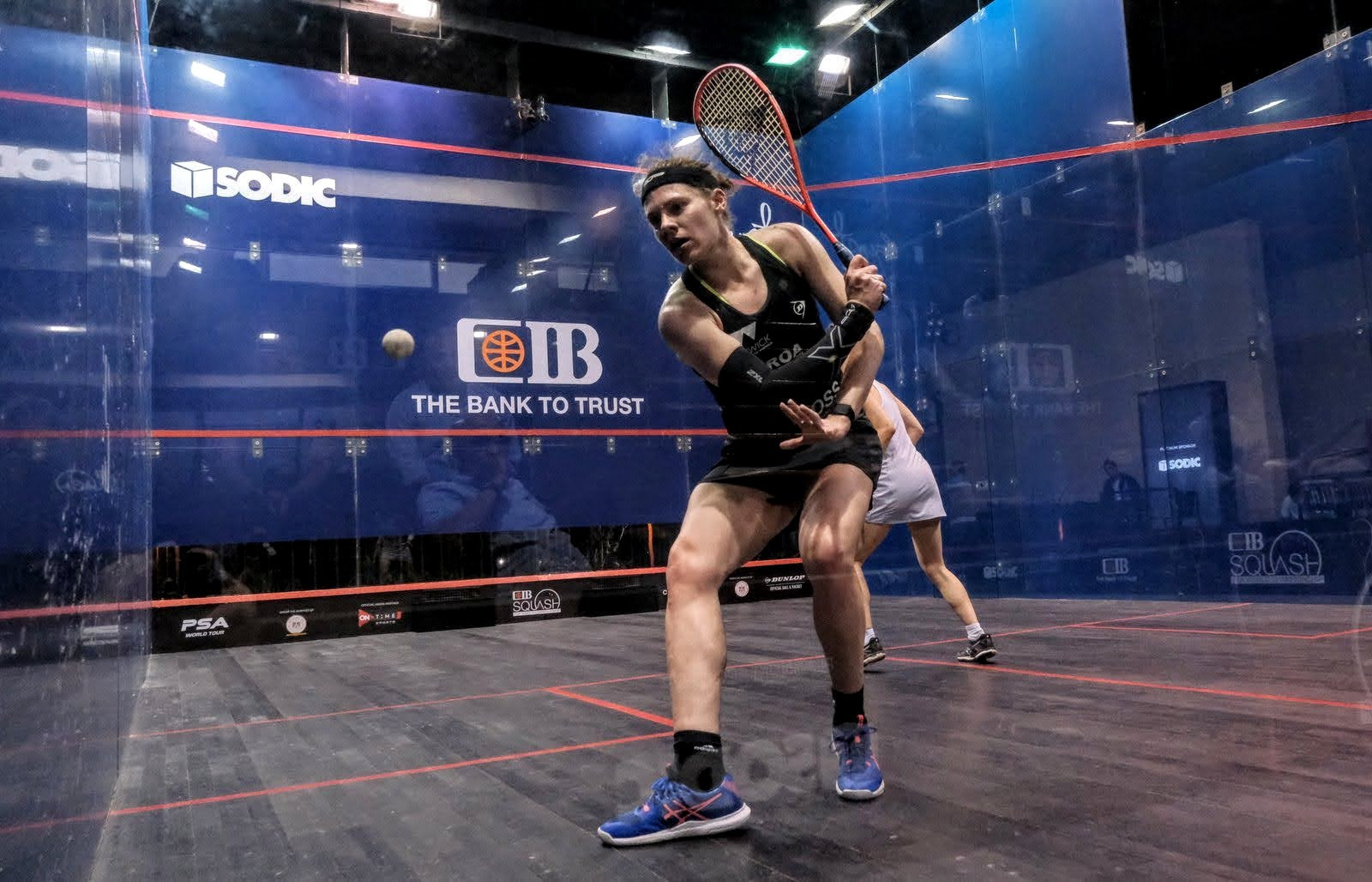 England's Sarah-Jane Perry was taken to five games before booking her place in the World Squash Championships quarter-finals ©PSA World Tour