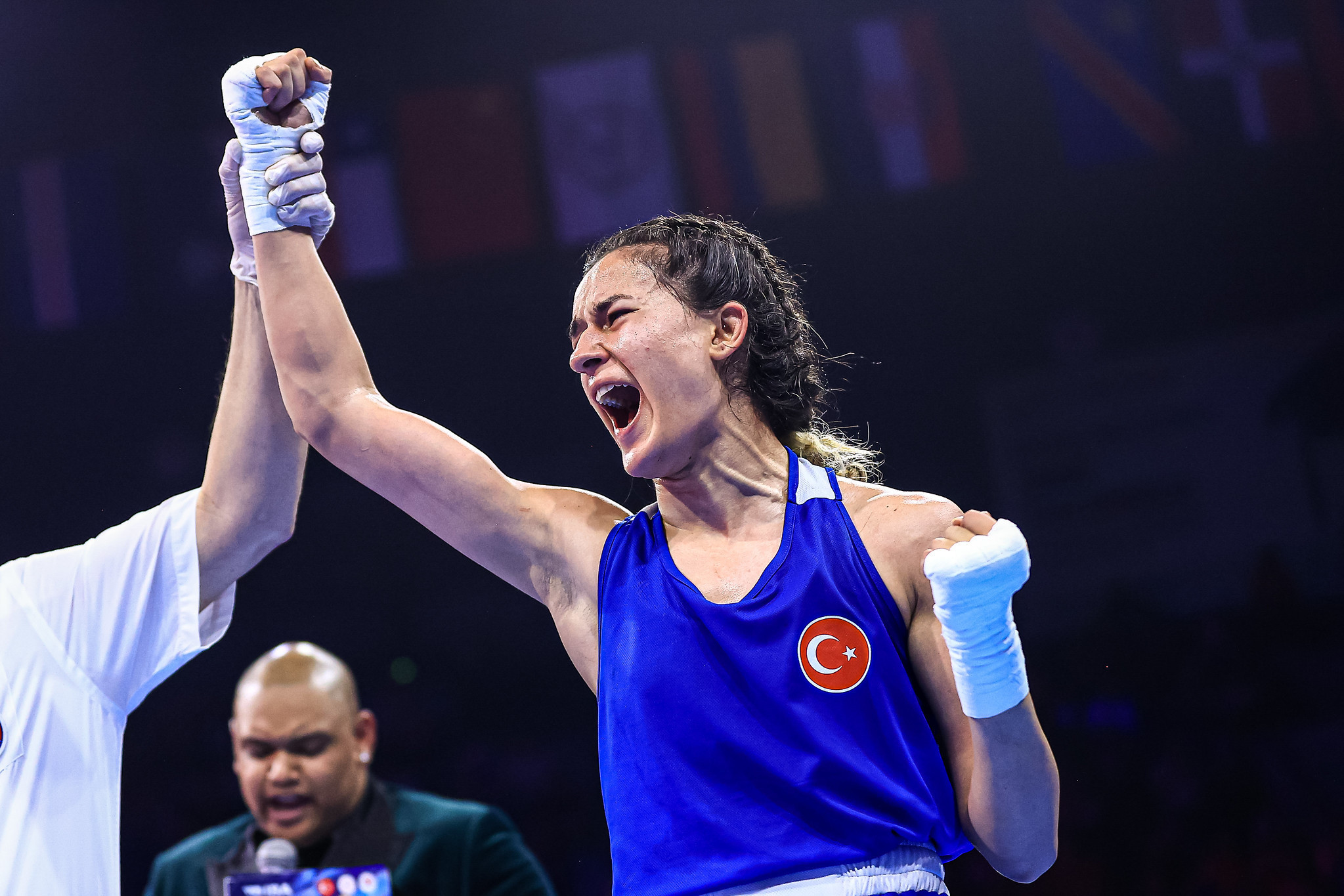 Hatice Akbas won by a narrow margin in the under-54kg against Lacramioara Perijoc of Romania ©IBA