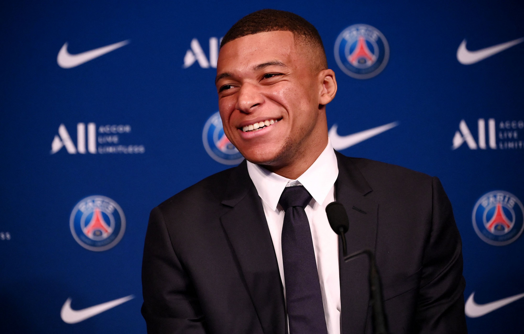 Kylian Mbappé signed a three-year extension with PSG last week ©Getty Images