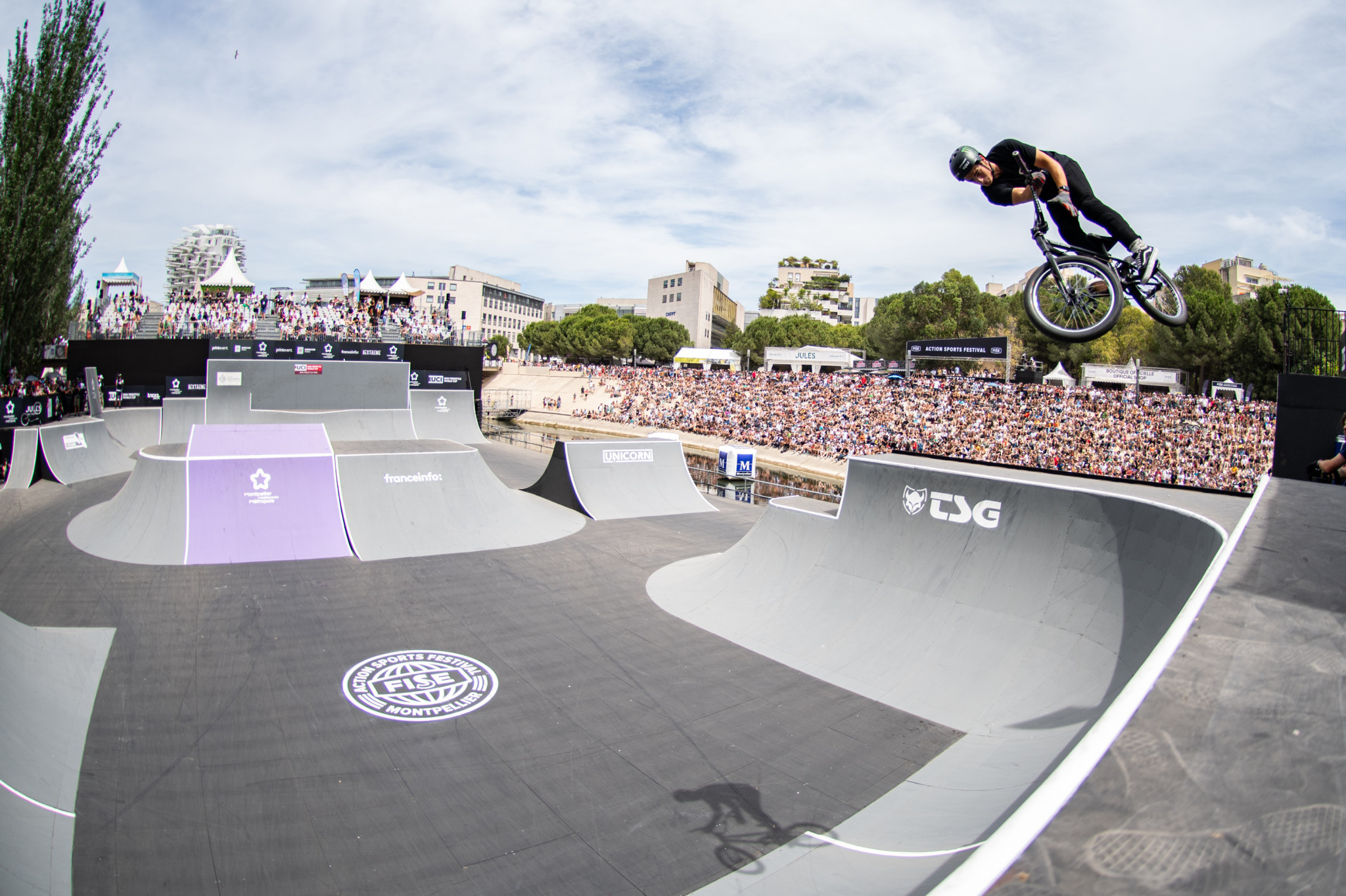 World class athletes, including Olympic champions, are drawn to FISE and its state-of-the-art yet temporary facilities ©Hurricane - FISE