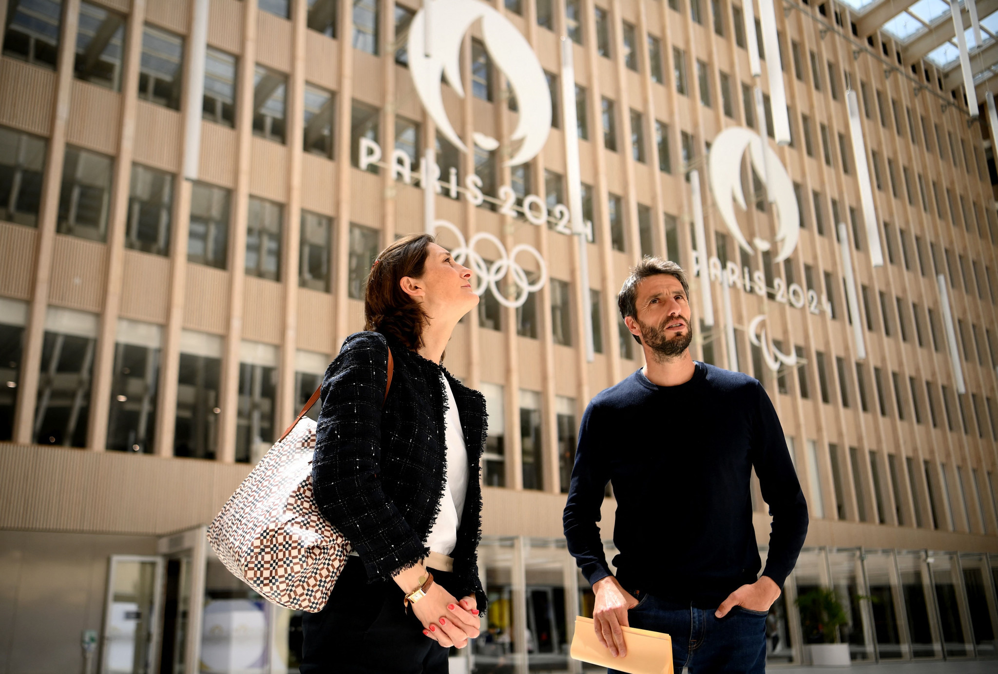 New French Minister of Sport and the Olympic and Paralympic Games Amélie Oudéa-Castéra discussed security at Paris 2024 with Organising Committee President Tony Estanguet ©Getty Images