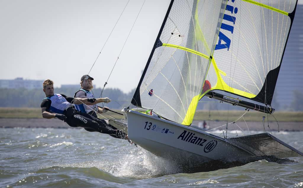 Lambriex and Van der Werken seal gold with blistering display at Hempel World Sailing Series