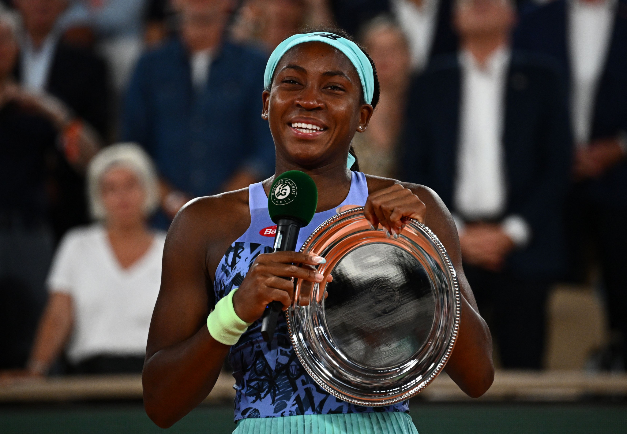 Coco Gauff became emotional during the trophy ceremony in Paris ©Getty Images