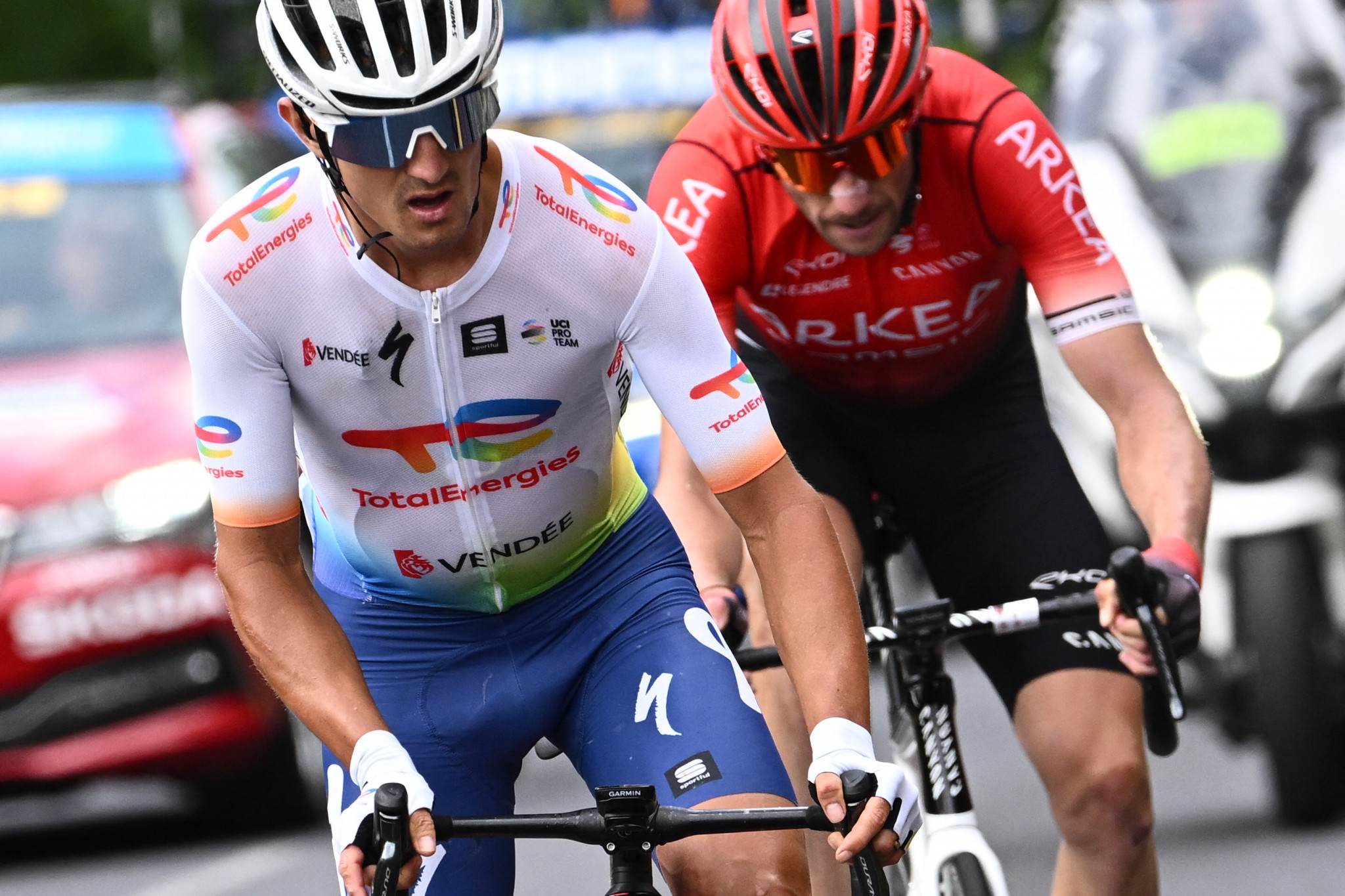 Vuillermoz edges sprint finish in stage two of Critérium du Dauphiné