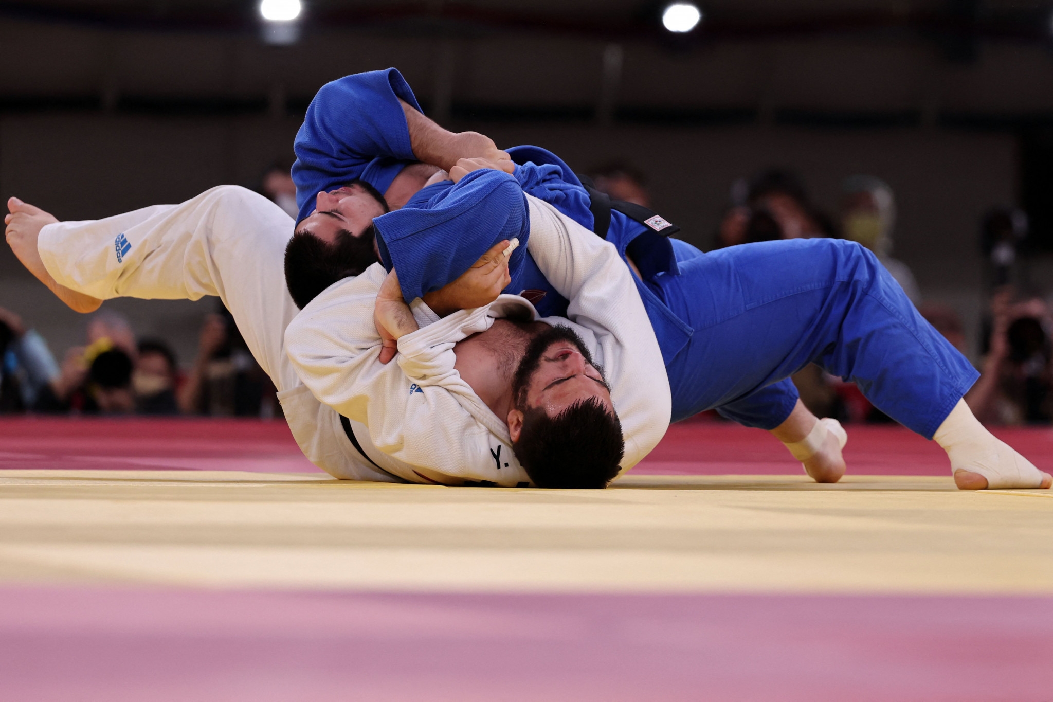Tamerlan Bashaev, in blue, is one of Russia's leading judoka ©Getty Images