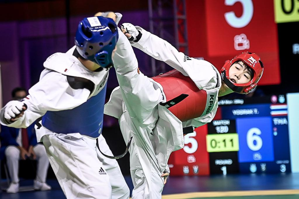 Tae‐joon Park and Thanakrit Yodrak faced off in the final of the men's under-58kg category ©World Taekwondo