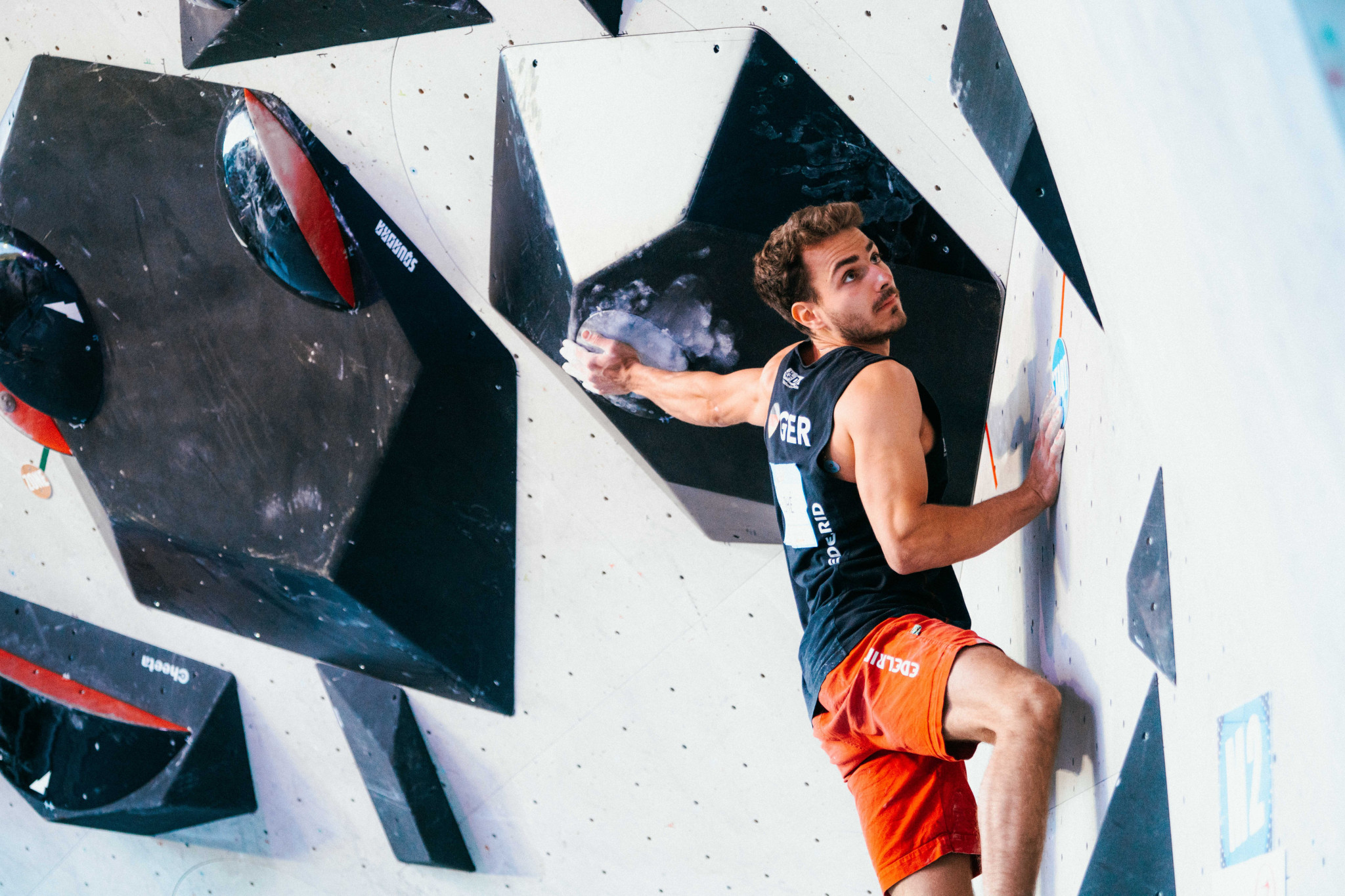 Flohé claims men’s boulder title at Sport Climbing World Cup in Brixen