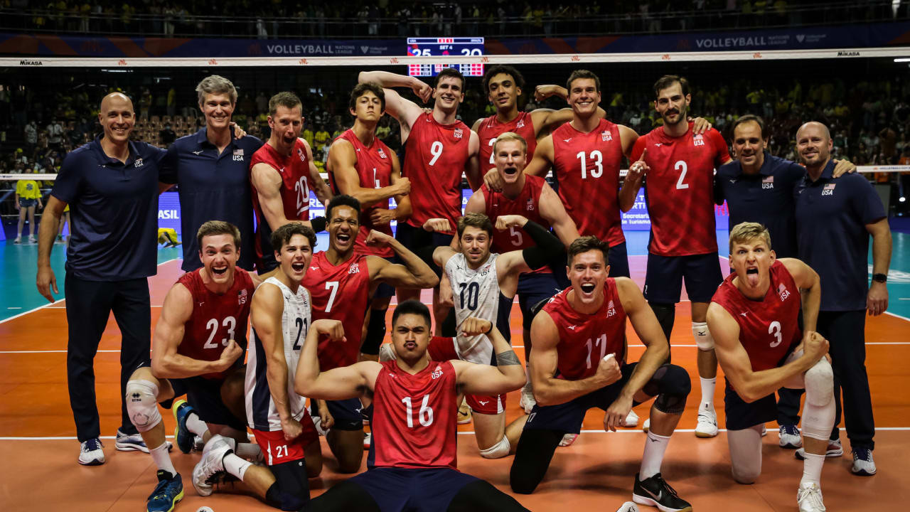 The US are the only team yet to lose a match after the first week of men's VNL action ©Volleyball World