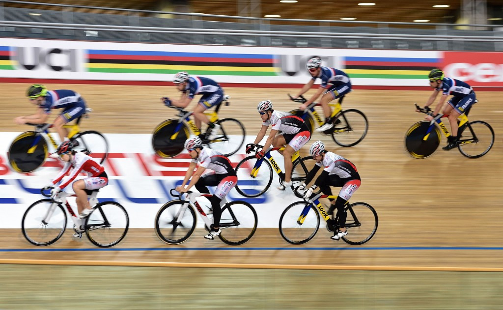 Riders training on the track on the eve of the World Championships beginning ©Getty Images