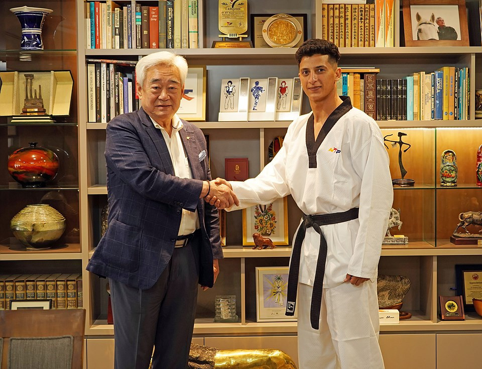 Paris 2024 refugee hopeful meets World Taekwondo President Choue