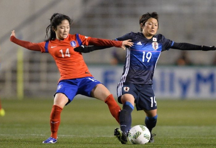 World Cup runners-up Japan remain without a win after they were held to a 1-1 draw by South Korea