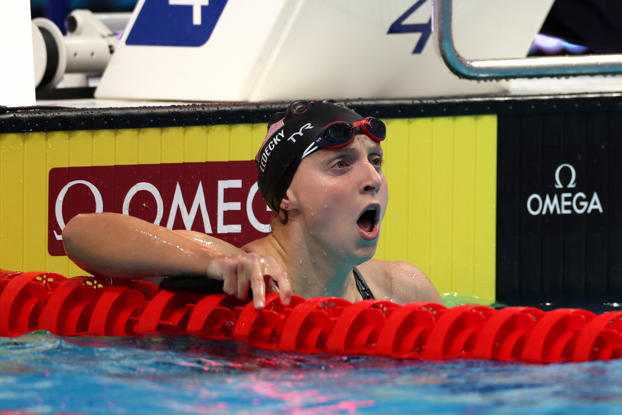 The US' Katie Ledecky became the first swimmer to win the same event at five consecutive FINA World Championships with victory in the women's 800m freestyle ©Getty Images