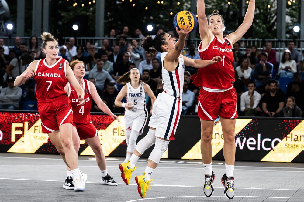 France, playing in white, won the FIBA 3x3 World Cup women's title after beating Canada ©fiba.basketball