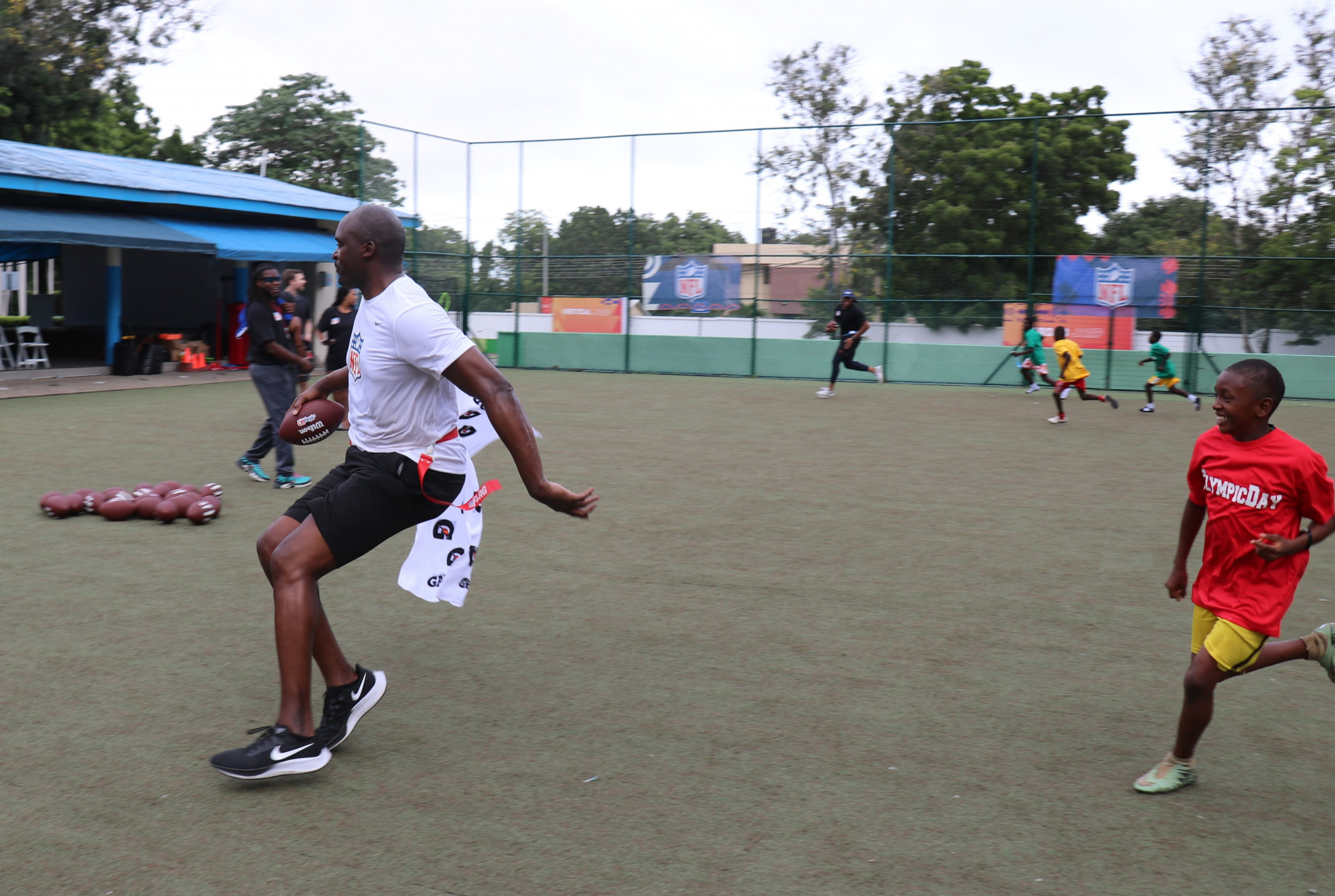 Several current and former NFL players, including Mathias Kiwanuka, took part in the event in Accra ©Emily Wirtz/NFL