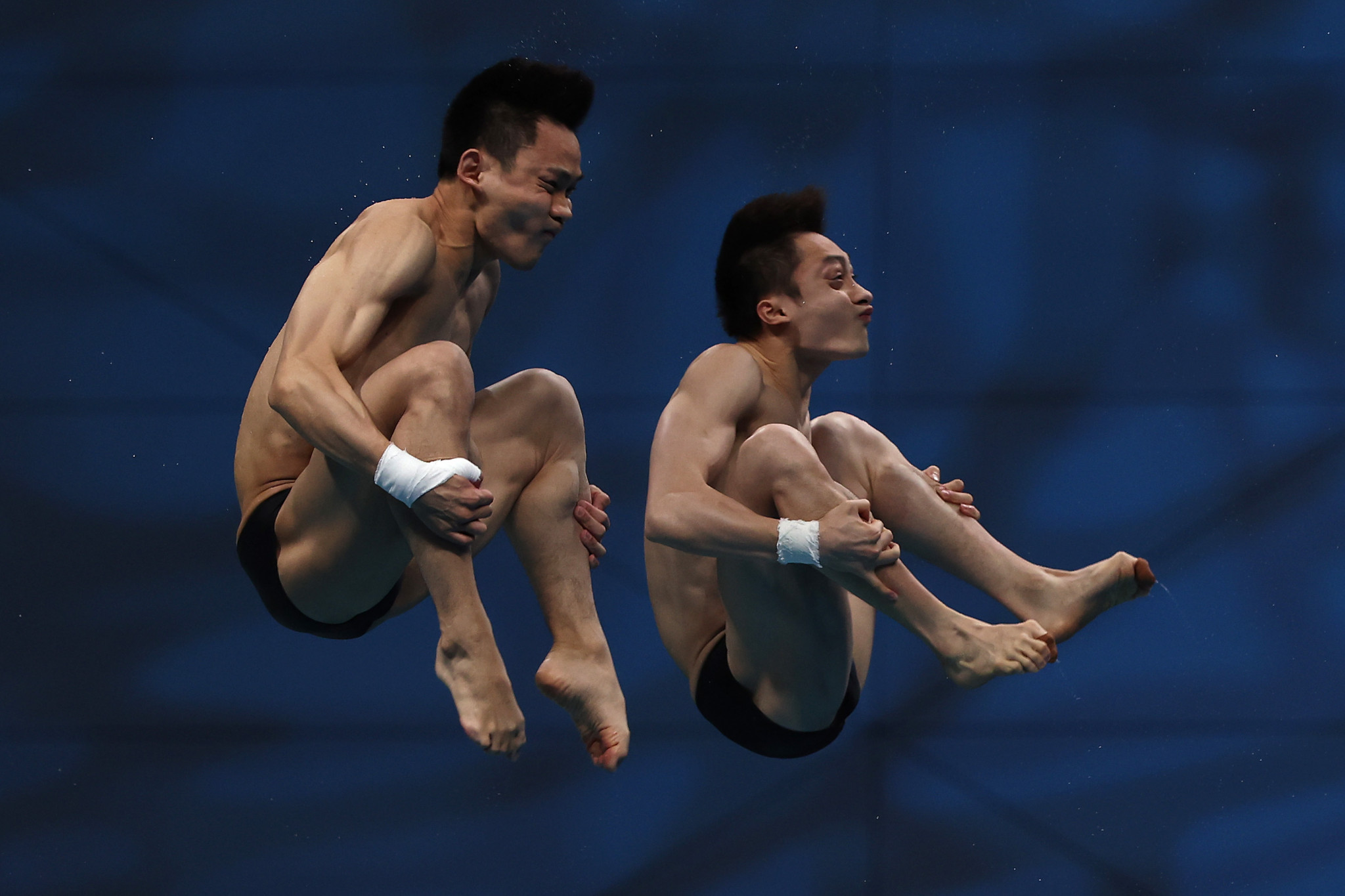 Lian Junjie and Yang Hao of China topped the scoring in all six rounds of the men's 10m platform synchronised final ©Getty Images