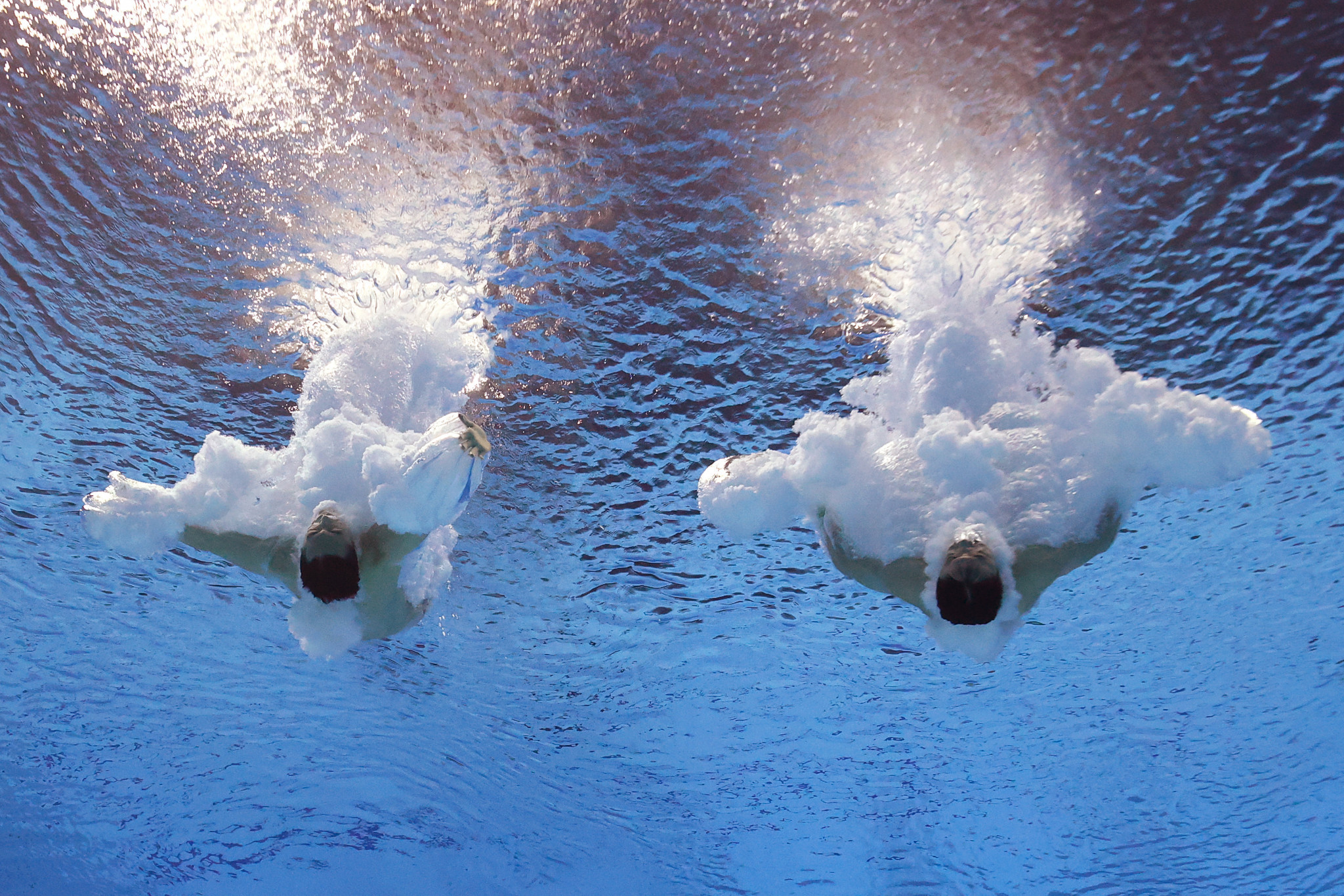 China's Lian Junjie and Yang Hao led the scoring in all six rounds of the men's 10m synchronised diving final ©Getty Images