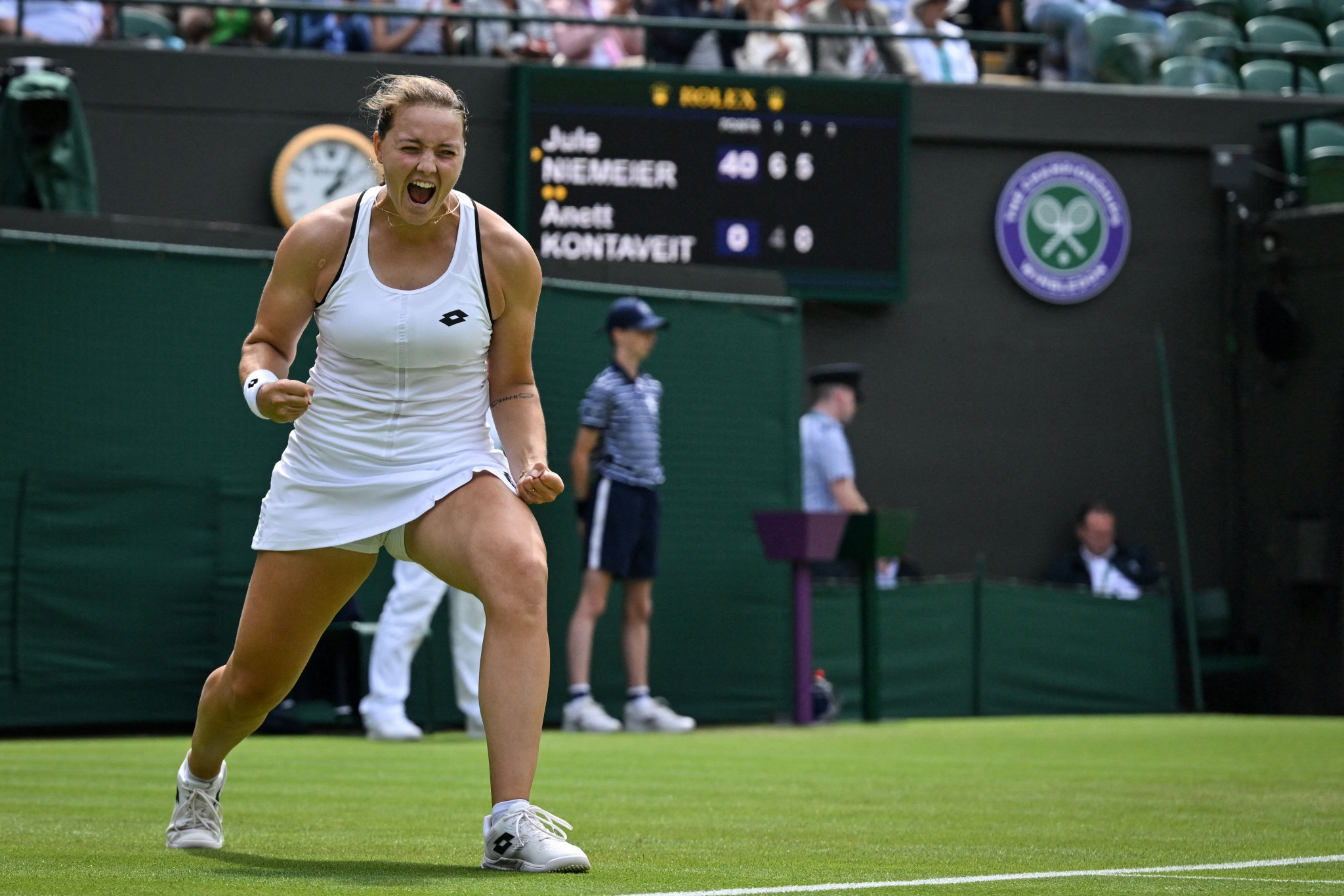 Niemeier dumps out second seed for maiden top-10 win on day of shocks at Wimbledon